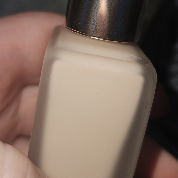 Anastasia Beverly Hills Impeccable Foundation - 00N - Picture 9 of 10